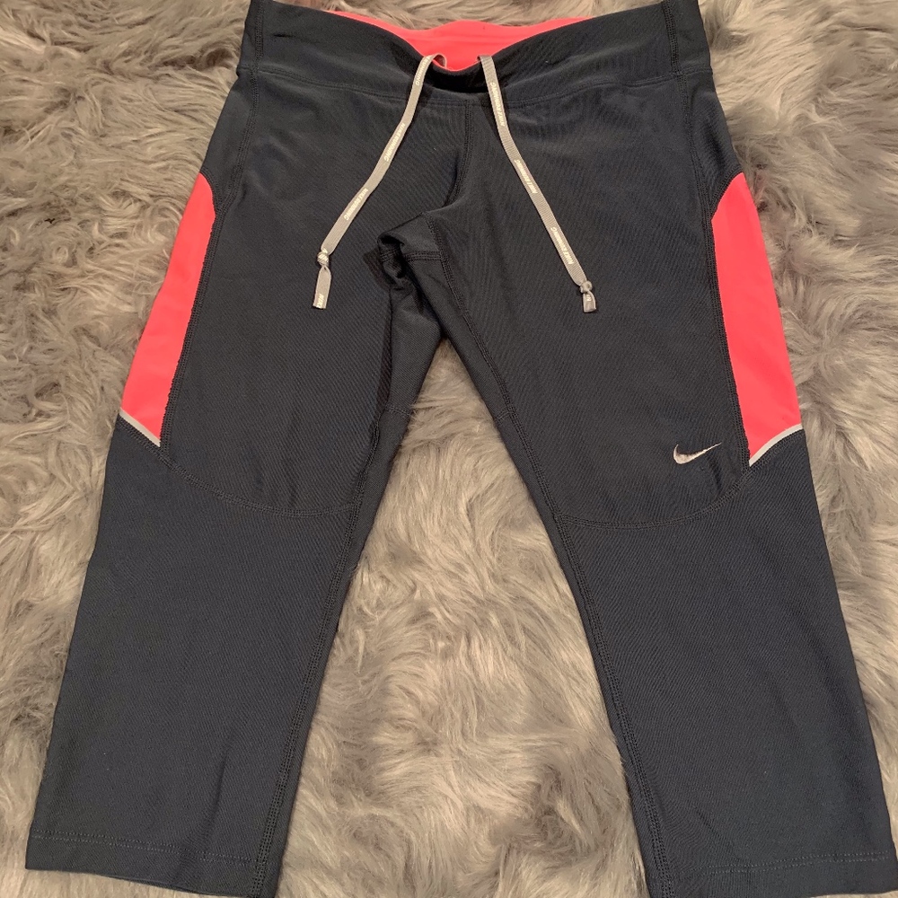 Nike Capris Leggings